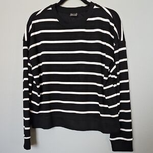 Danskin Casual Lounge Black and White Striped Long Sleeve Tee Large